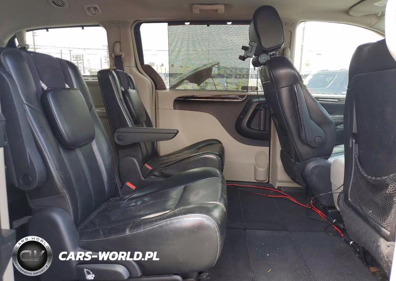 2012 Chrysler Town & Country Limited VIN:2C4RC1GG6CR133248 - 11