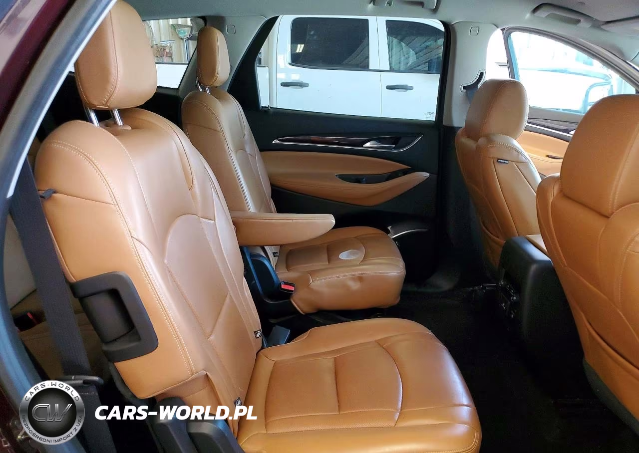 2018 Buick Enclave Essence VIN:5GAERBKW8JJ163677 - 11