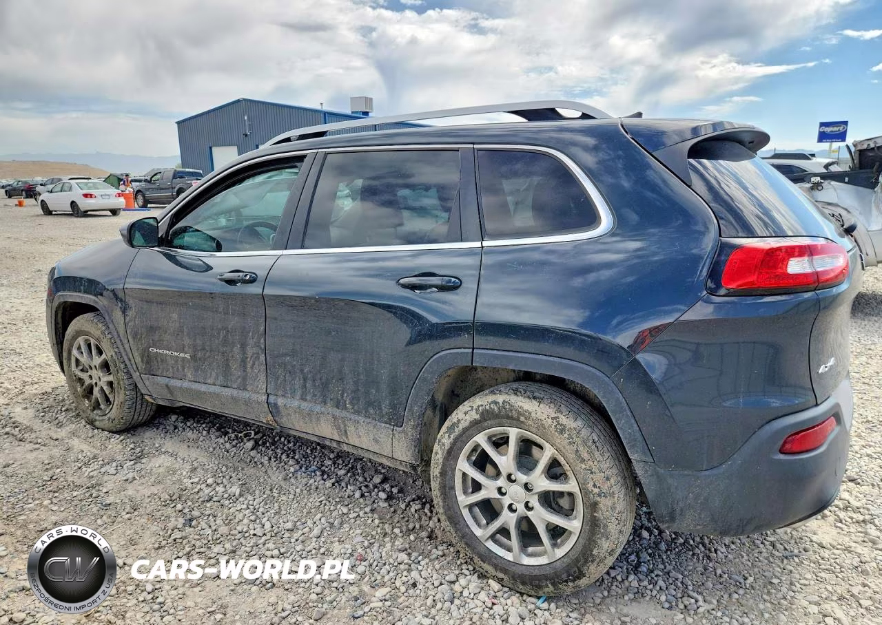 2018 Jeep Cherokee Latitude Plus VIN:1C4PJMLX5JD607498 - 2