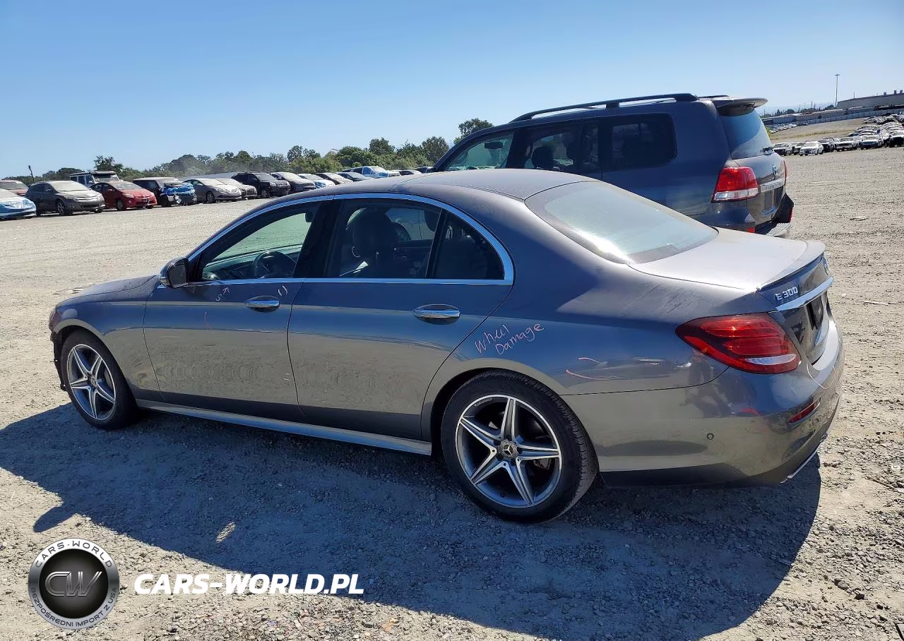 2018 Mercedes-Benz E 300 VIN:WDDZF4JB3JA387058 - 2