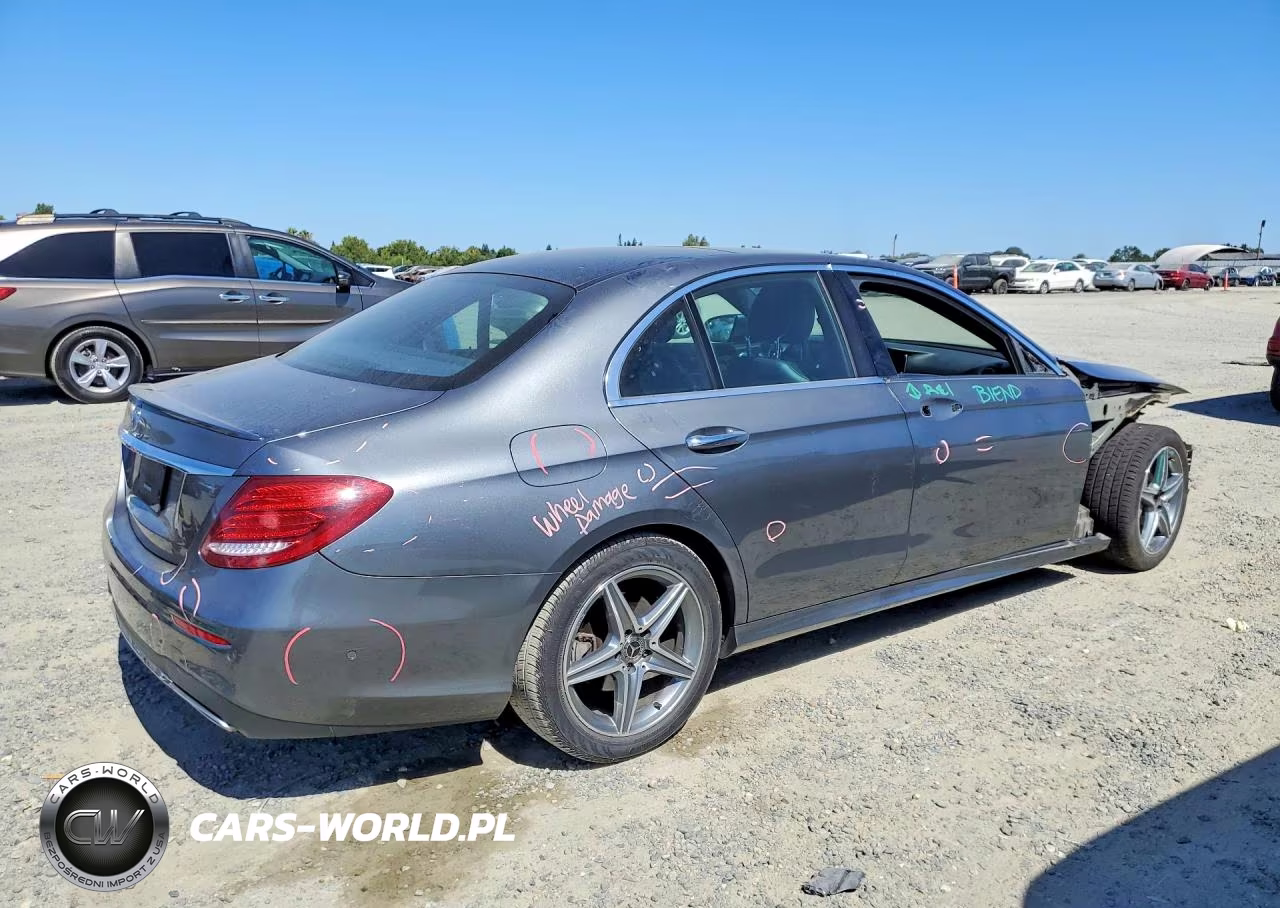 2018 Mercedes-Benz E 300 VIN:WDDZF4JB3JA387058 - 3
