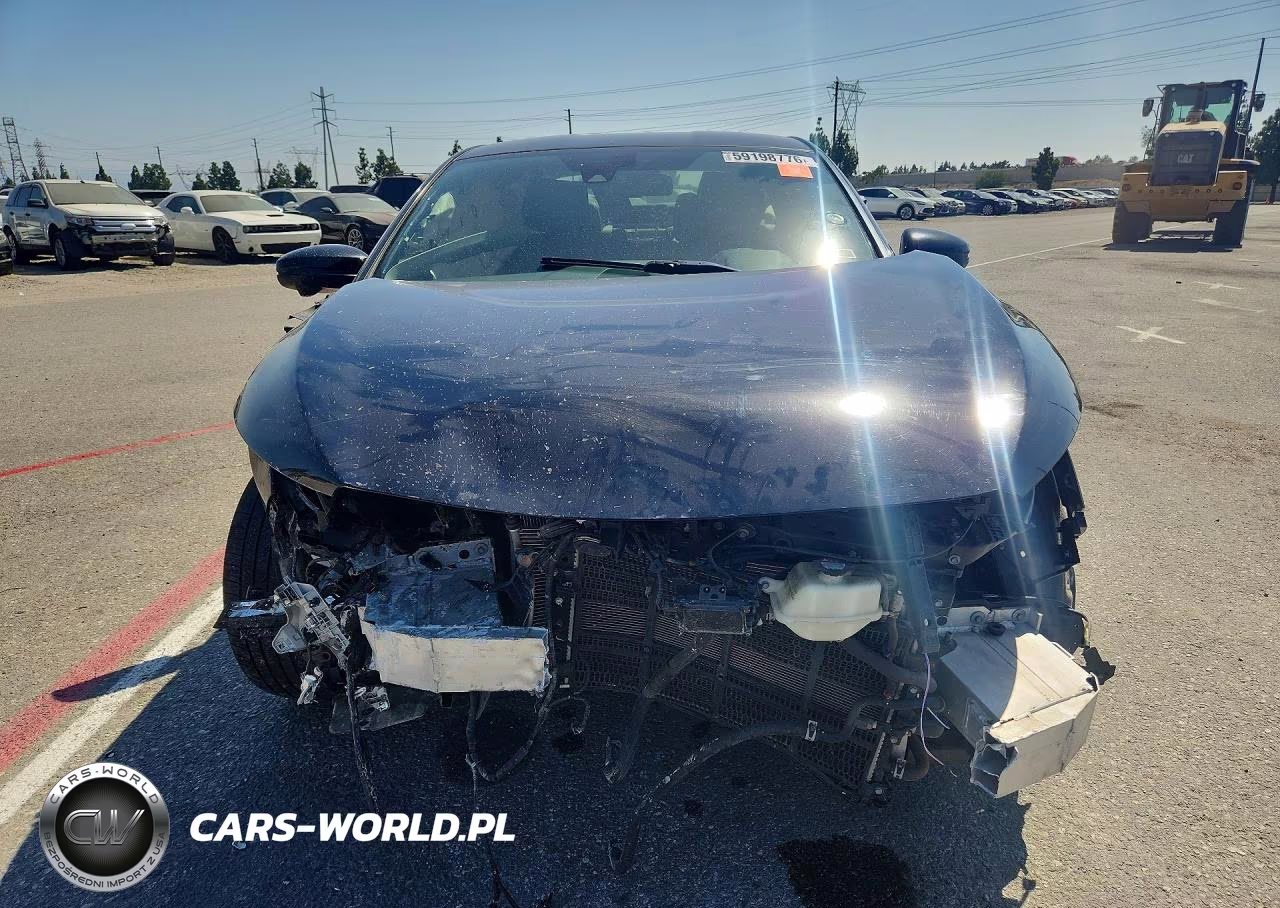 2018 Honda Clarity Touring VIN:JHMZC5F35JC019171 - 5