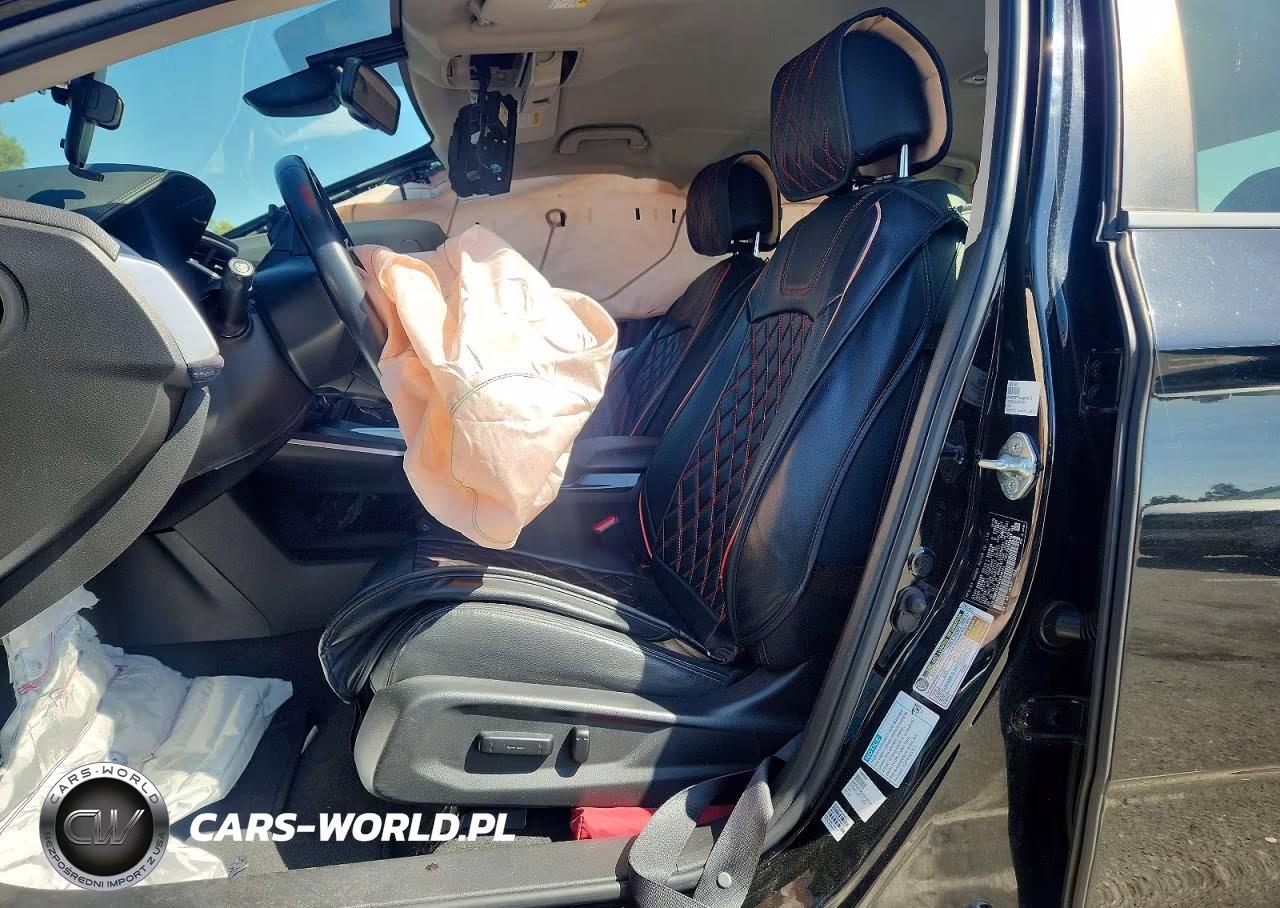 2018 Honda Clarity Touring VIN:JHMZC5F35JC019171 - 7