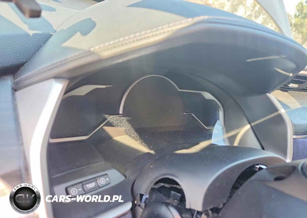 2018 Honda Clarity Touring VIN:JHMZC5F35JC019171 - 9