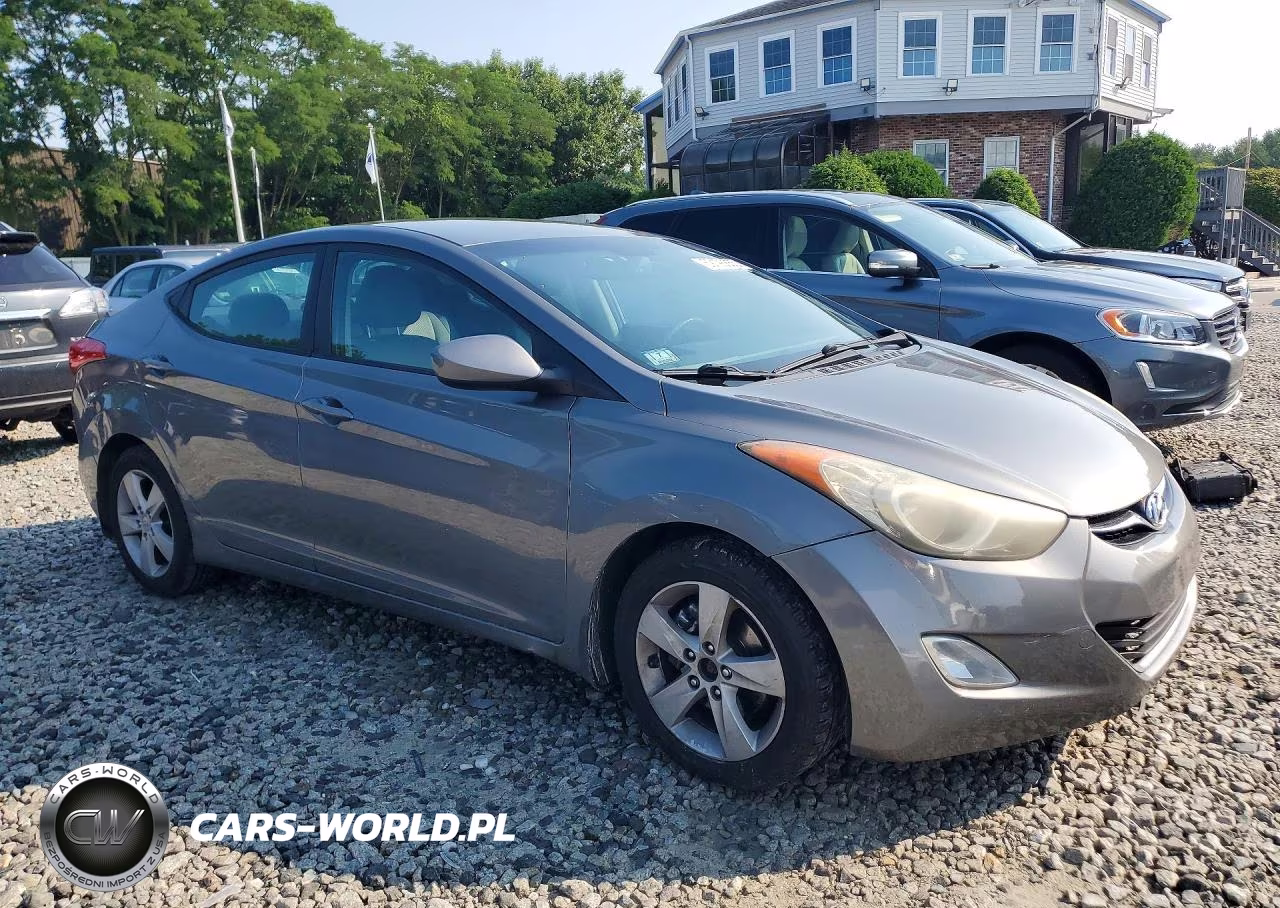 2012 Hyundai Elantra Gls VIN:5NPDH4AE6CH143053 - 4