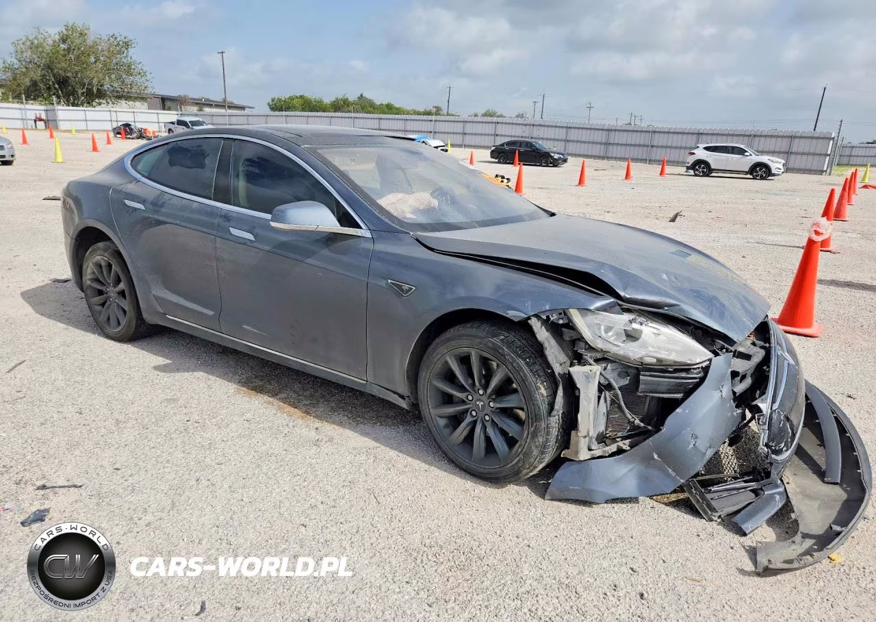 2013 Tesla Model S VIN:5YJSA1CN0DFP04287 - 4