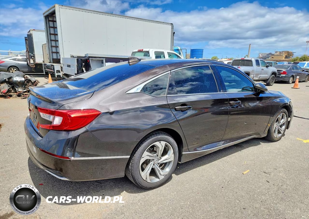 2018 Honda Accord Ex VIN:1HGCV1F4XJA076207 - 3