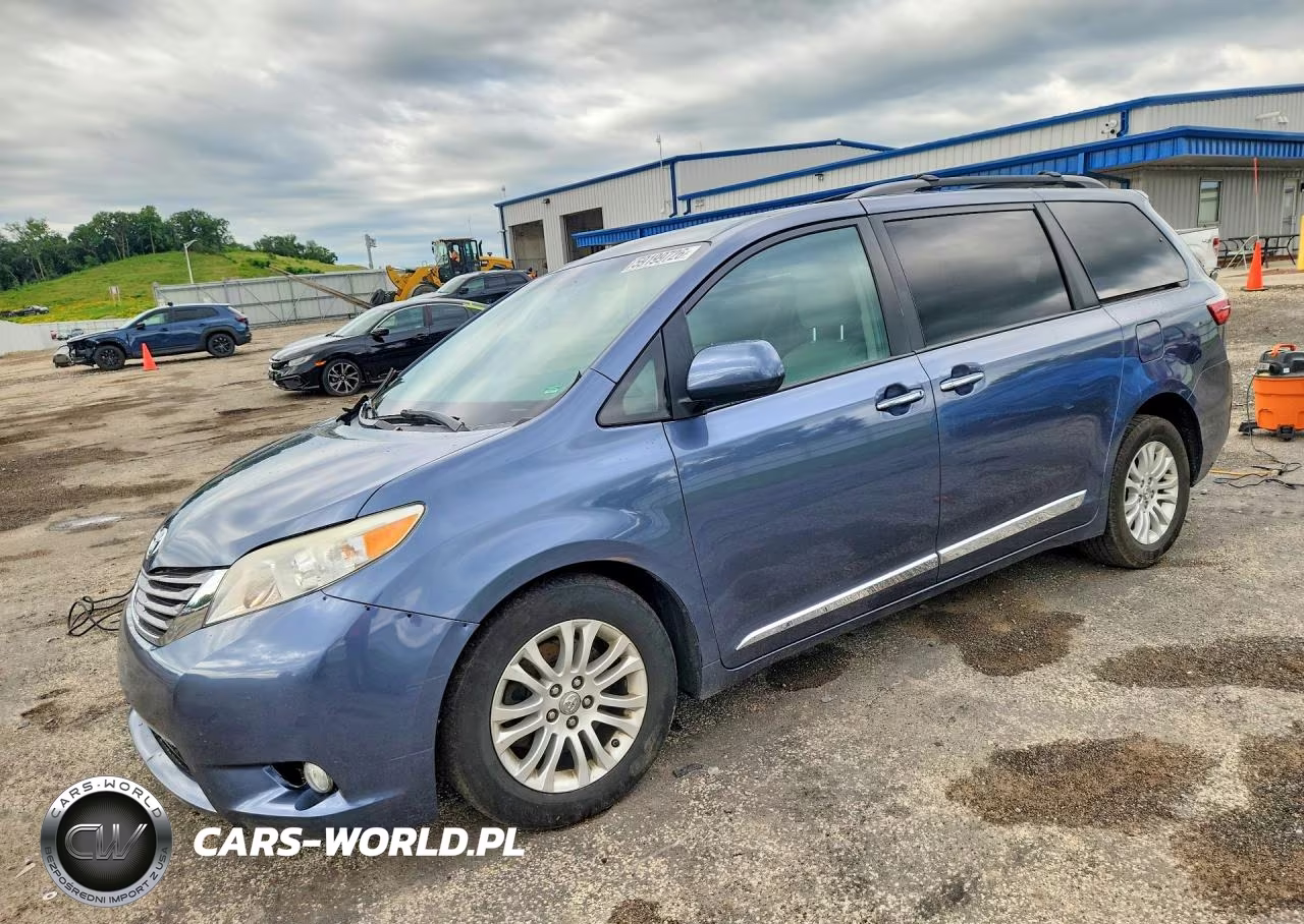 2017 Toyota Sienna Xle Premium 8-Passenger