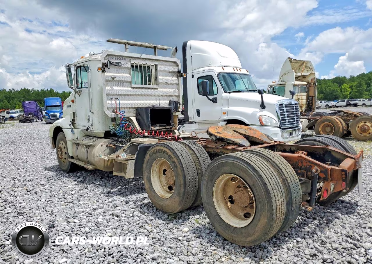 1999 International 9200 Semi Truck VIN:2HSFMAXR8XC033640 - 2