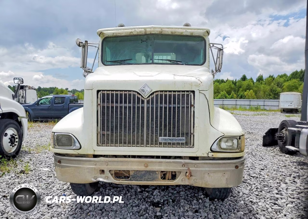 1999 International 9200 Semi Truck VIN:2HSFMAXR8XC033640 - 5