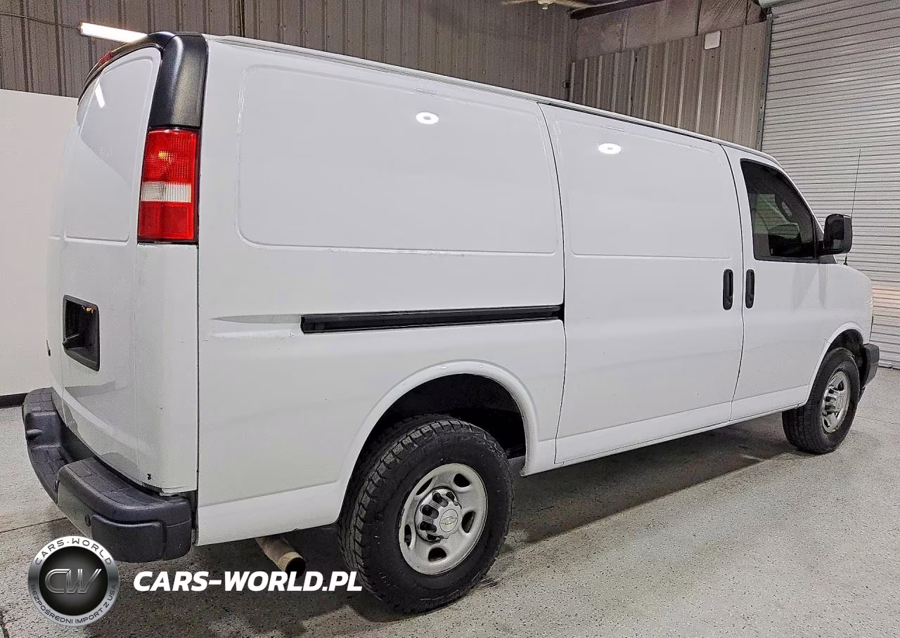 2019 Chevrolet Express G2500 VIN:1GCWGAFG2K1367012 - 3