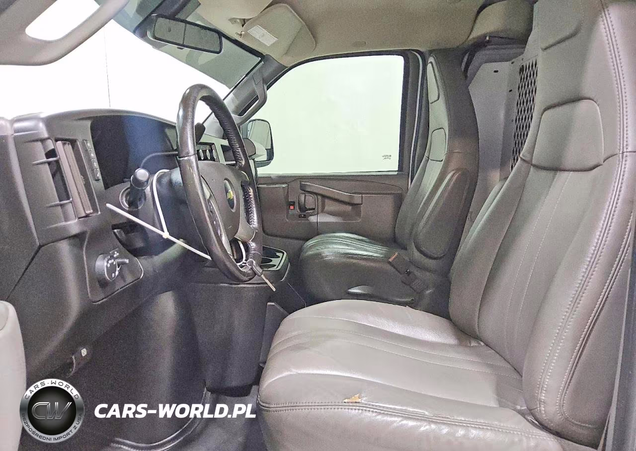 2019 Chevrolet Express G2500 VIN:1GCWGAFG2K1367012 - 7