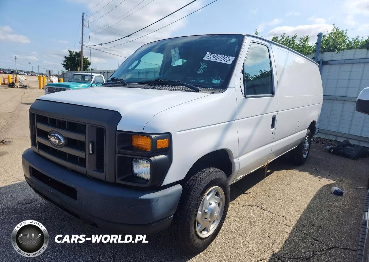 2013 Ford Econoline E150 Van – zdjęcie 1 z 13