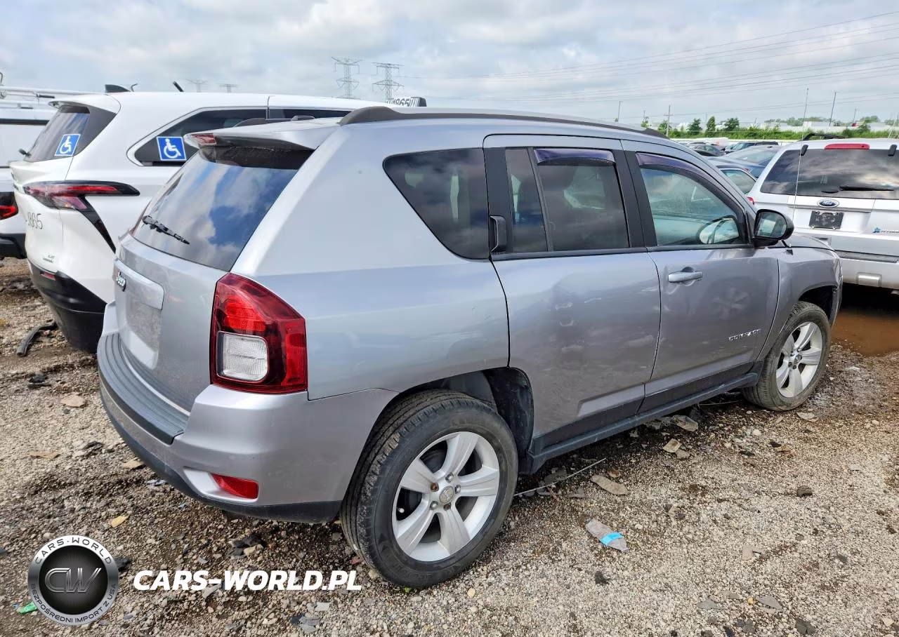 2016 Jeep Compass Sport VIN:1C4NJCBA8GD512599 - 3