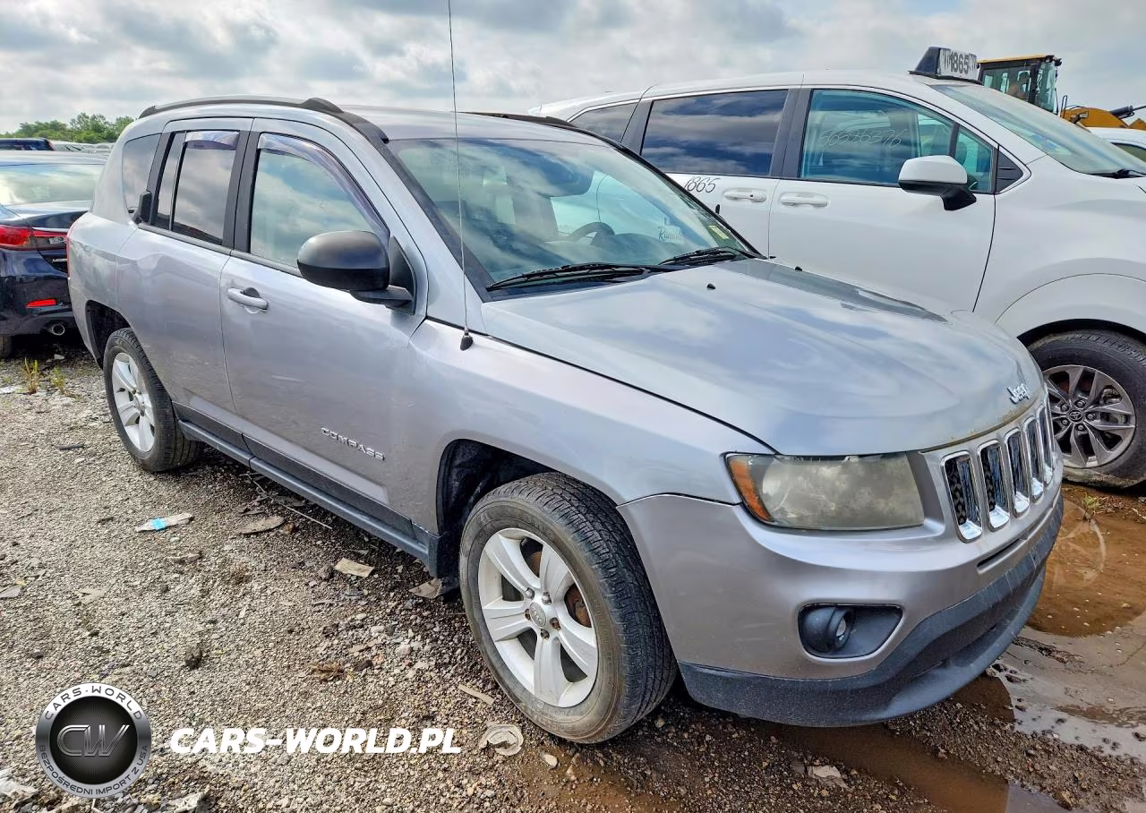 2016 Jeep Compass Sport VIN:1C4NJCBA8GD512599 - 4