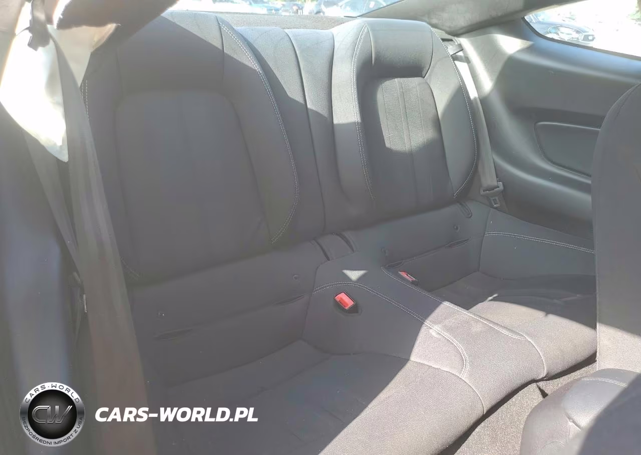 2019 Ford Mustang VIN:1FA6P8TH3K5184867 - 10