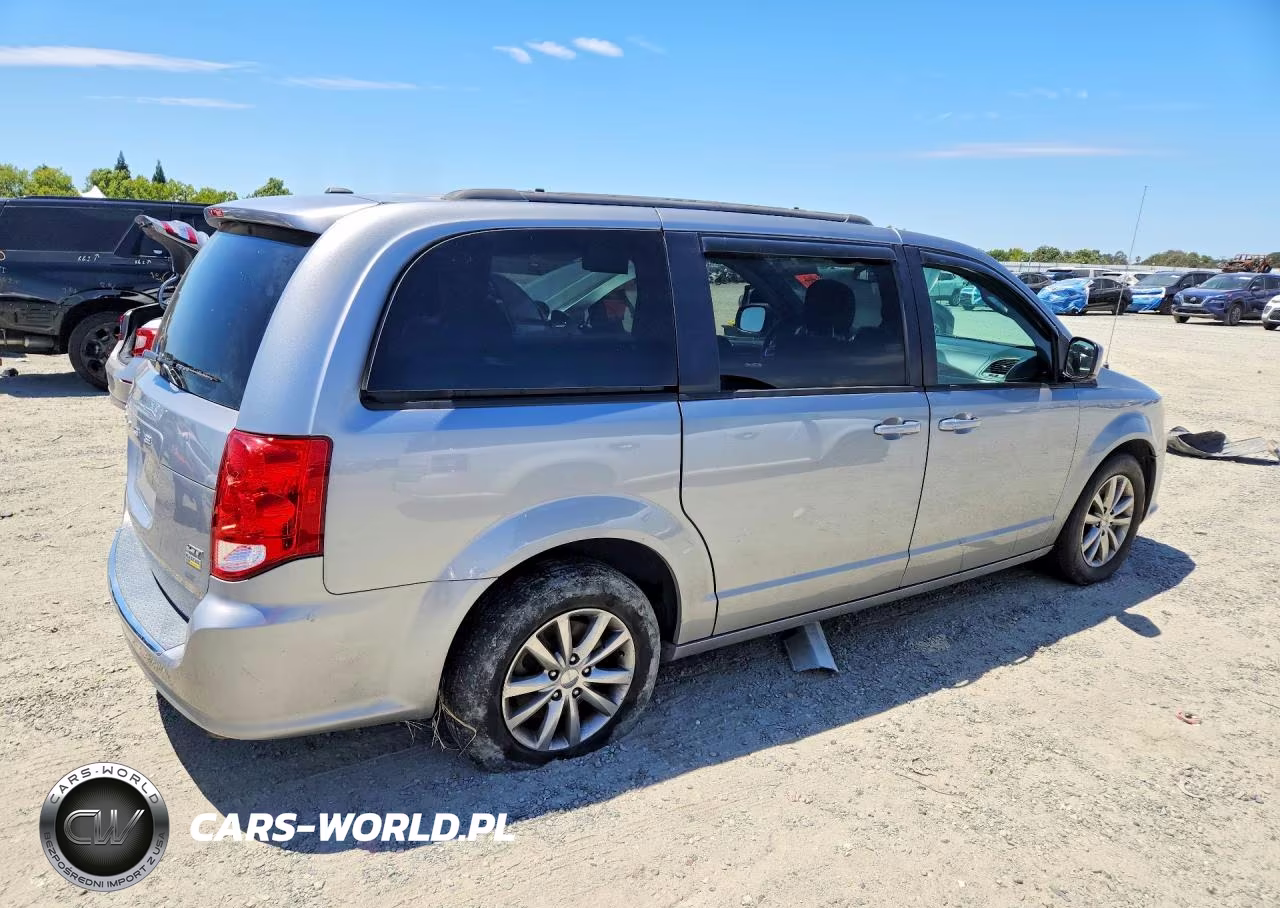 2018 Dodge Grand Caravan Gt VIN:2C4RDGEG8JR319048 - 3