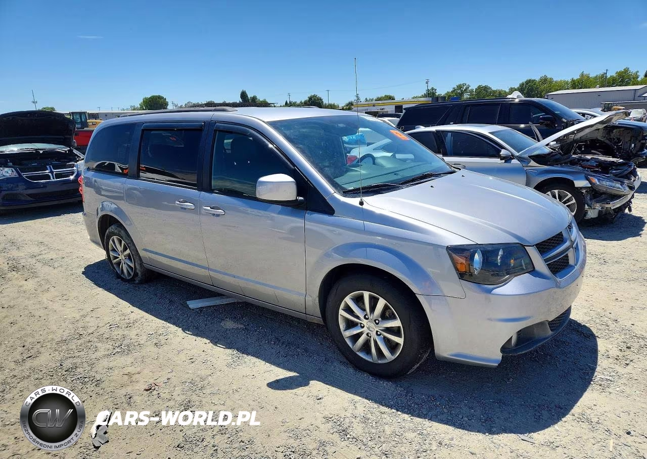 2018 Dodge Grand Caravan Gt VIN:2C4RDGEG8JR319048 - 4