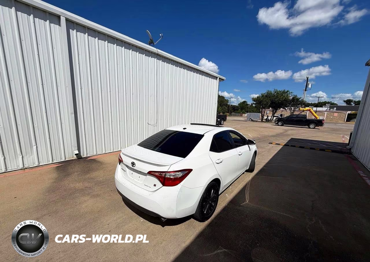 2016 Toyota Corolla S Plus VIN:5YFBURHE8GP500618 - 4