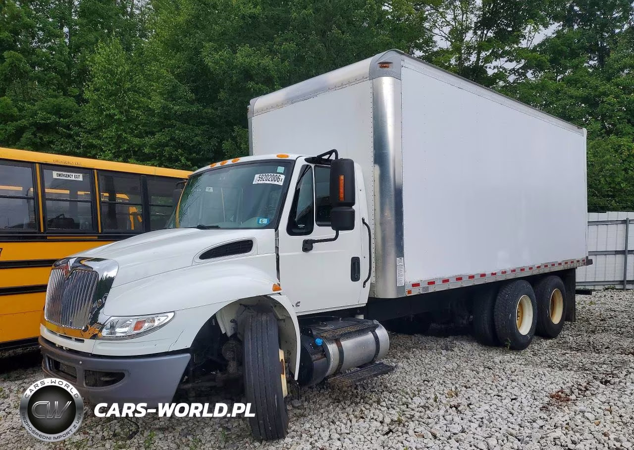 2019 International 4400 Box Truck – zdjęcie 1 z 13