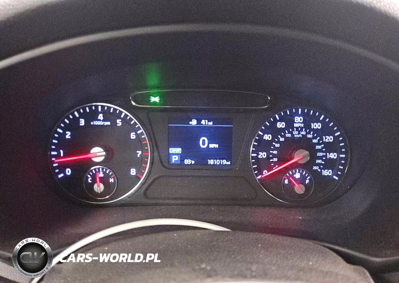 2019 Kia Sorento L VIN:5XYPG4A33KG603760 - 9