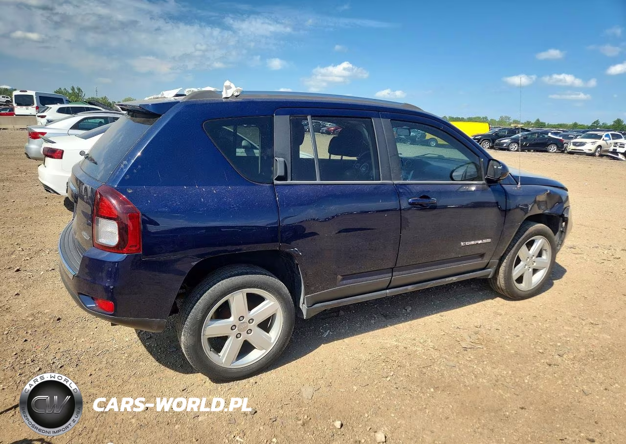 2014 Jeep Compass Latitude VIN:1C4NJCEA0ED678818 - 3