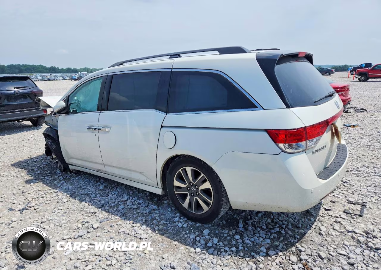2015 Honda Odyssey Touring VIN:5FNRL5H90FB053807 - 2