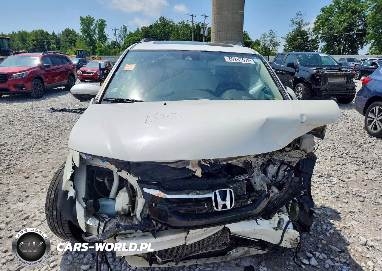 2015 Honda Odyssey Touring VIN:5FNRL5H90FB053807 - 5