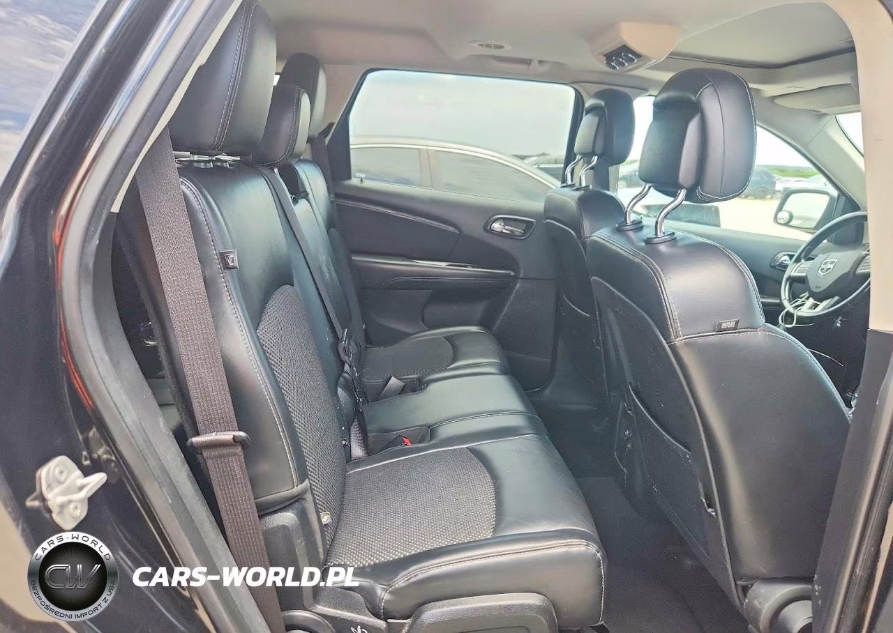 2020 Dodge Journey Crossroad VIN:3C4PDCGB7LT212932 - 11