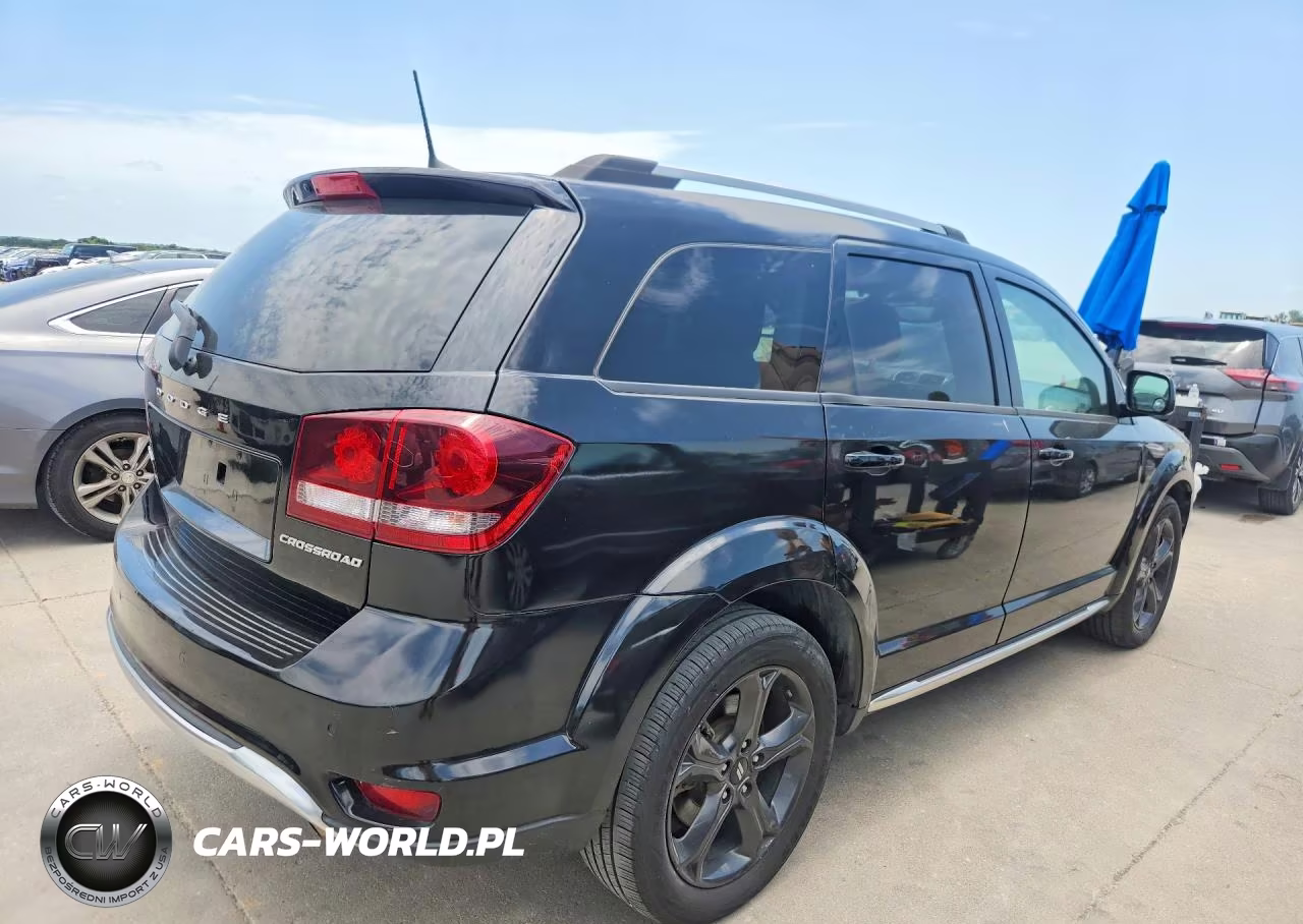 2020 Dodge Journey Crossroad VIN:3C4PDCGB7LT212932 - 3