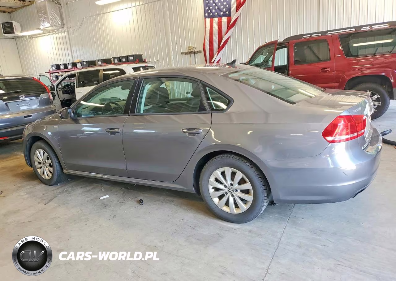 2015 Volkswagen Passat S VIN:1VWAS7A38FC056529 - 2