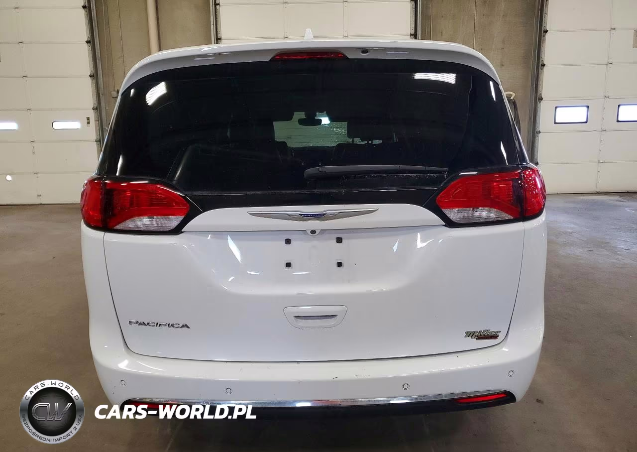2019 Chrysler Pacifica Touring L VIN:2C4RC1BG5KR507452 - 6