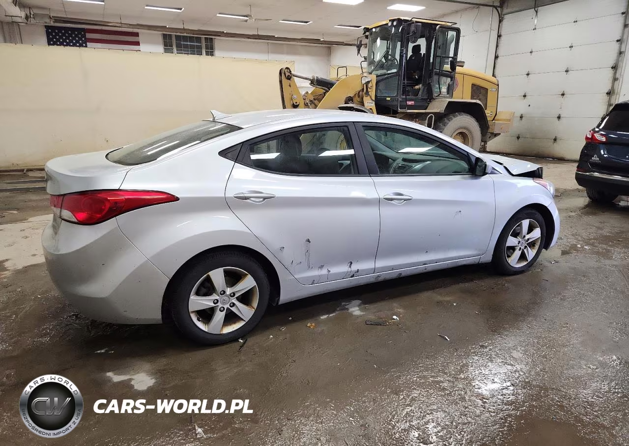 2013 Hyundai Elantra Gls VIN:5NPDH4AE6DH263131 - 3