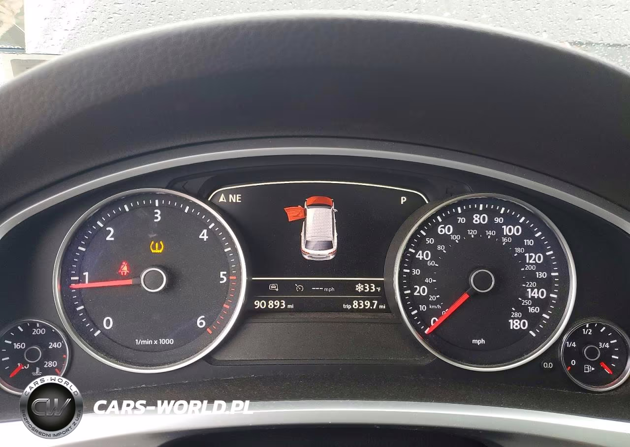 2015 Volkswagen Touareg V6 Tdi VIN:WVGEP9BP0FD002814 - 17