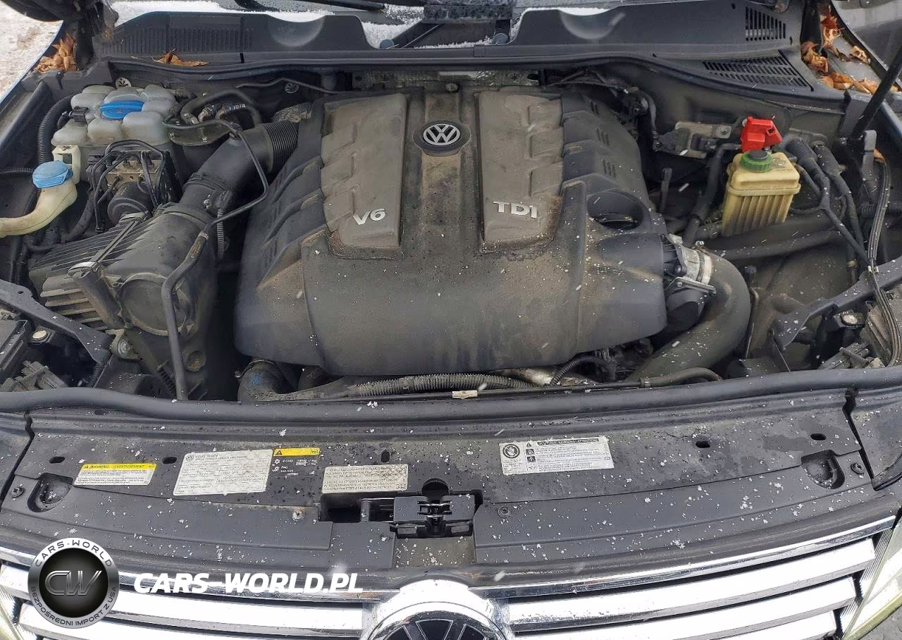 2015 Volkswagen Touareg V6 Tdi VIN:WVGEP9BP0FD002814 - 24