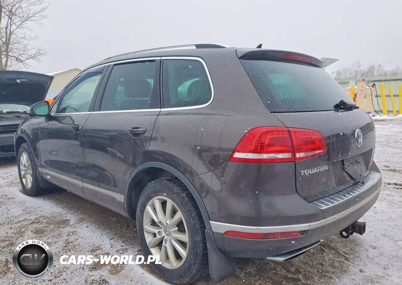2015 Volkswagen Touareg V6 Tdi VIN:WVGEP9BP0FD002814 - 3