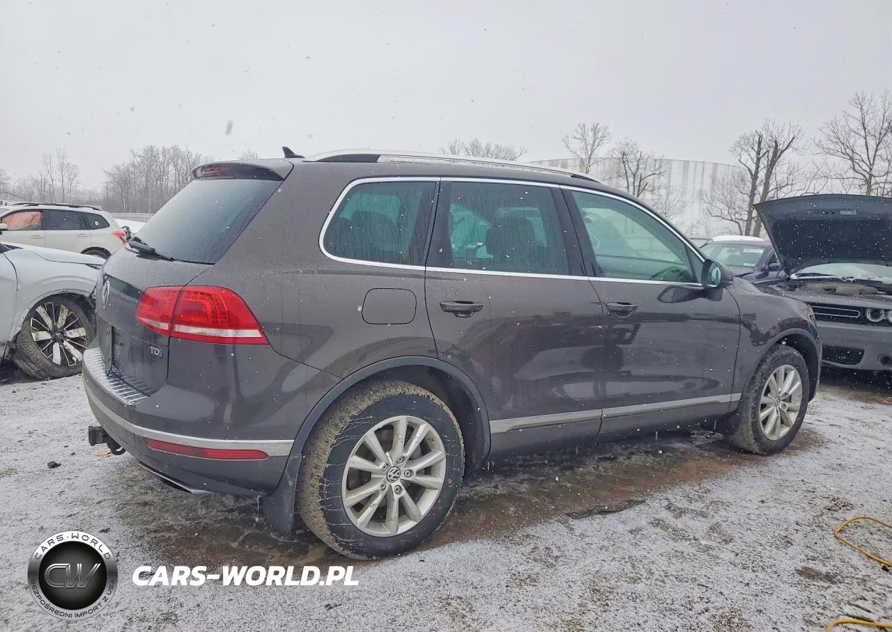 2015 Volkswagen Touareg V6 Tdi VIN:WVGEP9BP0FD002814 - 5