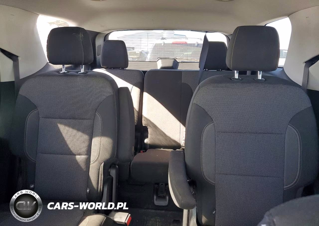 2019 Chevrolet Traverse Lt VIN:1GNERGKW7KJ124762 - 10