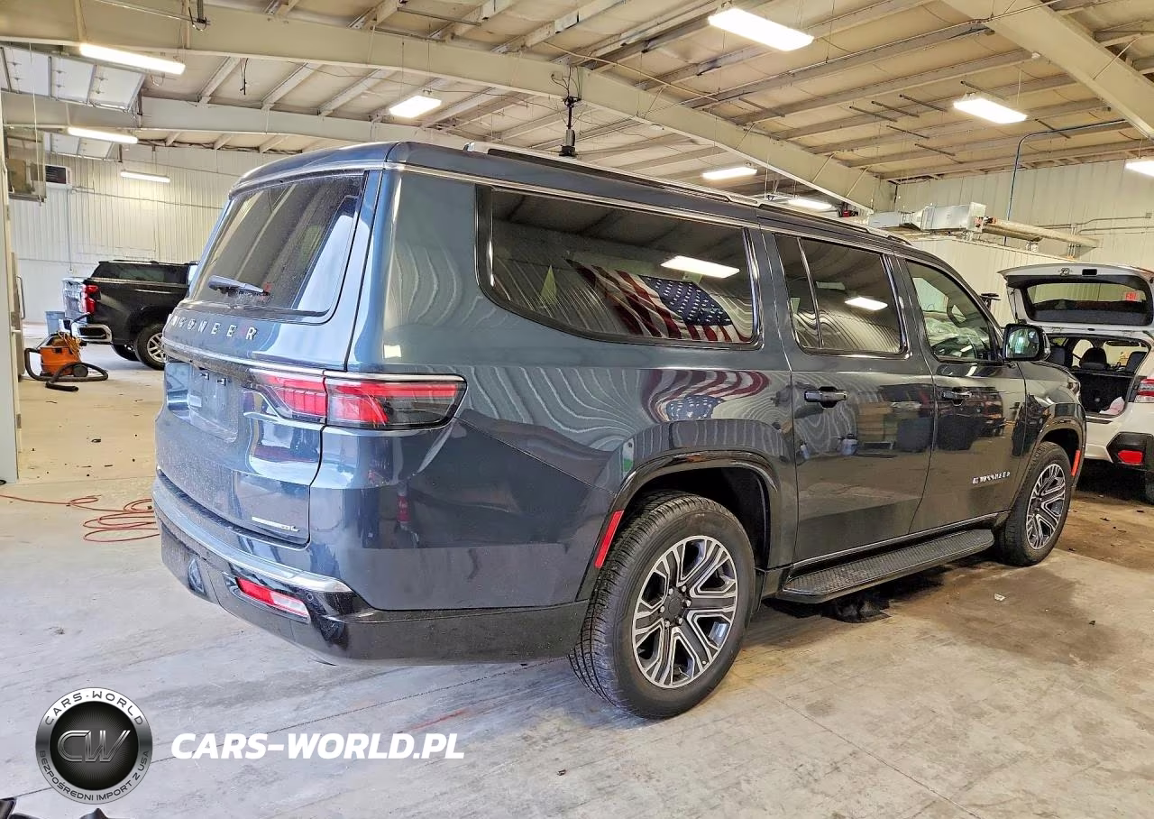 2023 Jeep Wagoneer L Series Ii VIN:1C4SJSBP6PS557201 - 3
