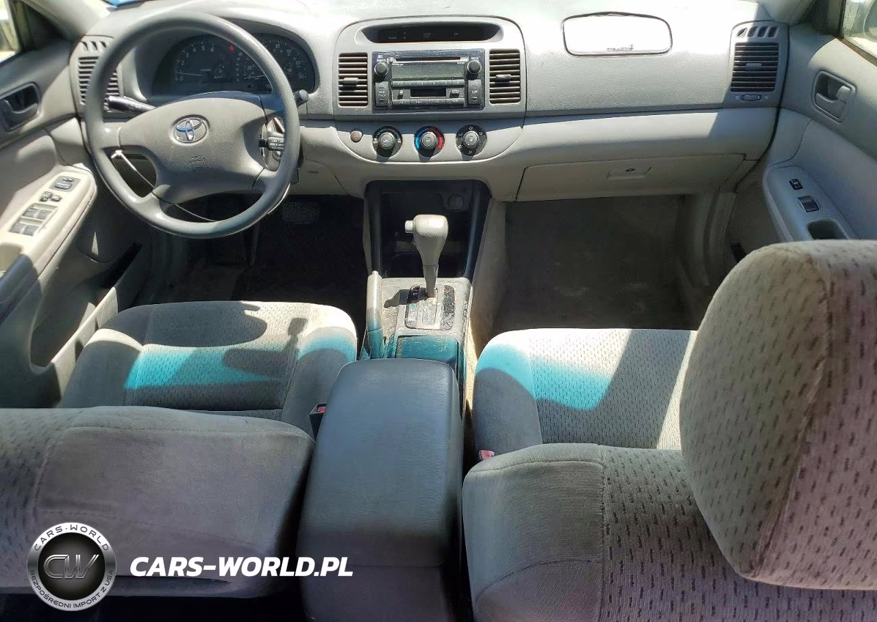 2002 Toyota Camry Le VIN:4T1BE32K82U620130 - 8