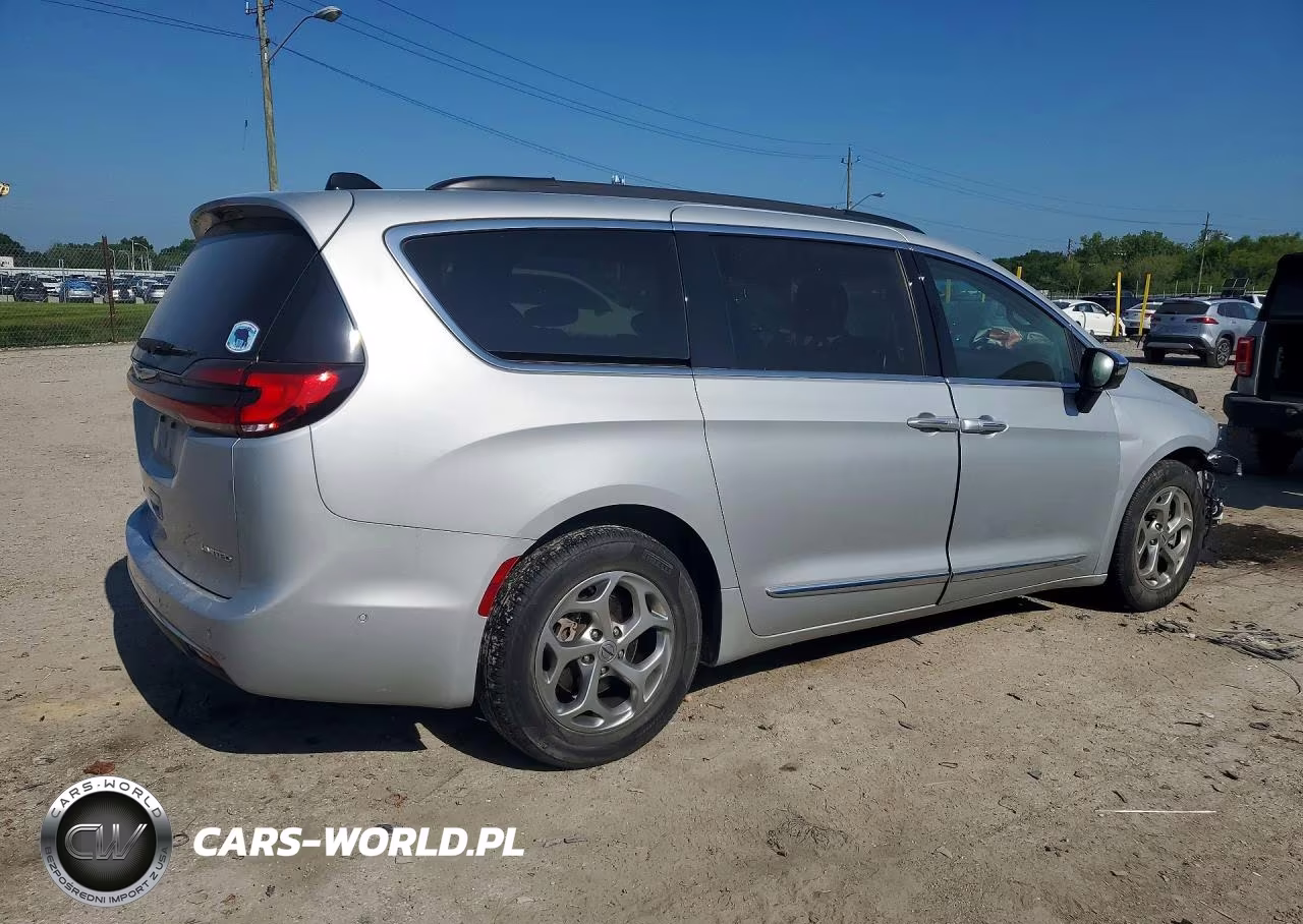 2023 Chrysler Pacifica Limited VIN:2C4RC1GG1PR506220 - 3