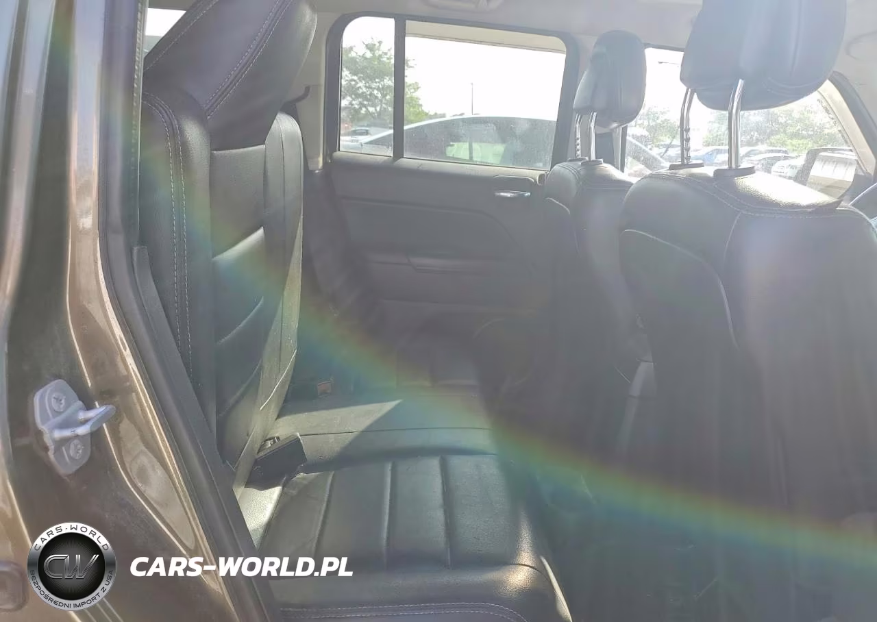 2015 Jeep Patriot Latitude VIN:1C4NJRFB0FD272209 - 11
