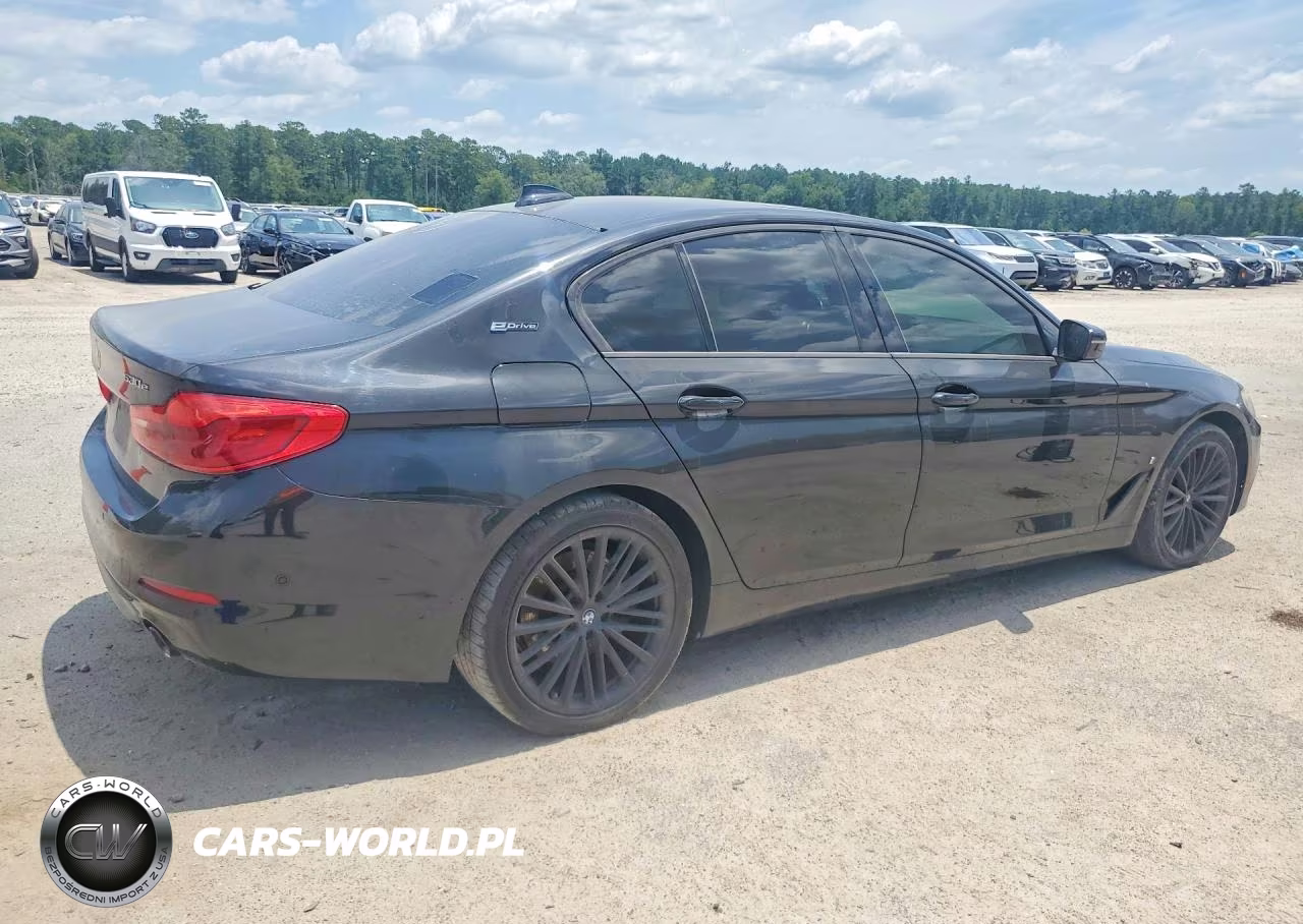 2018 BMW 530E VIN:WBAJA9C53JB034370 - 3