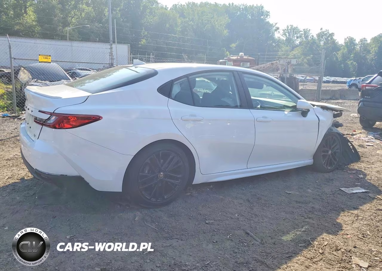 2025 Toyota Camry Se VIN:4T1DAACK9SU140315 - 3