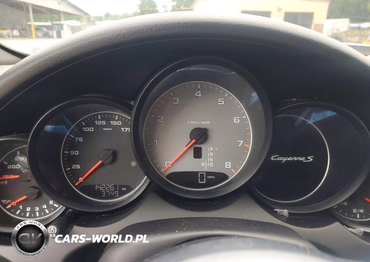 2016 Porsche Cayenne S VIN:WP1AB2A21GLA96576 - 9