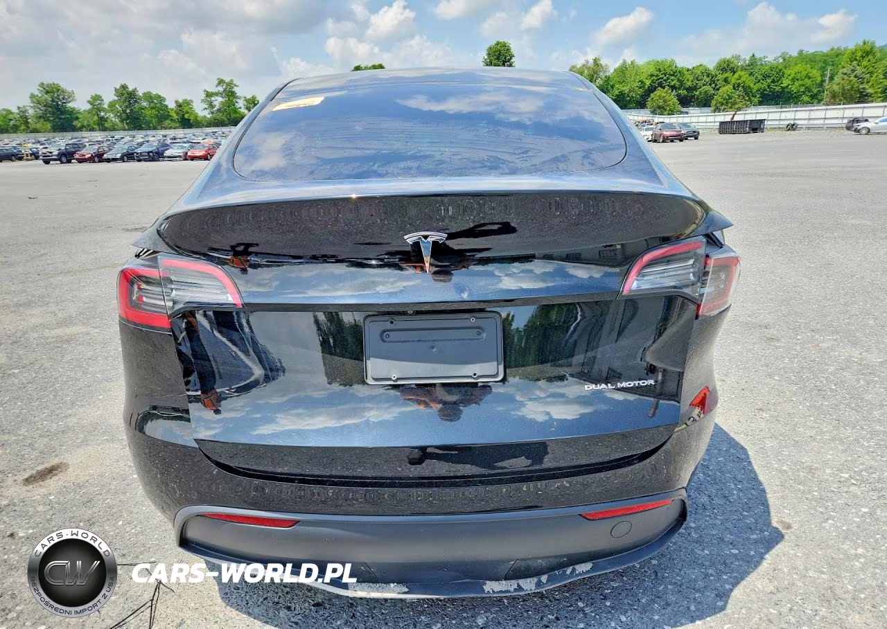 2022 Tesla Model Y VIN:7SAYGDEE5NA022272 - 6