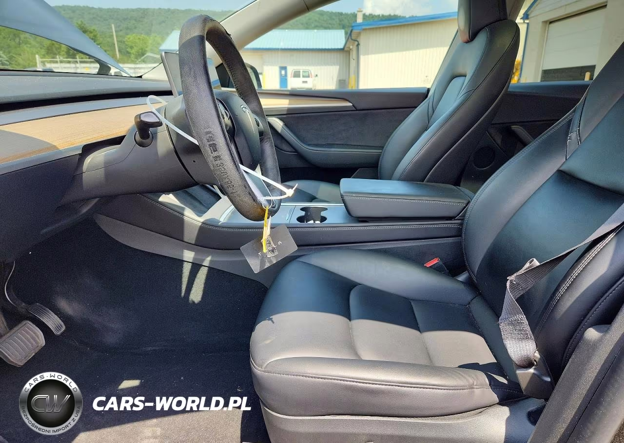 2022 Tesla Model Y VIN:7SAYGDEE5NA022272 - 7