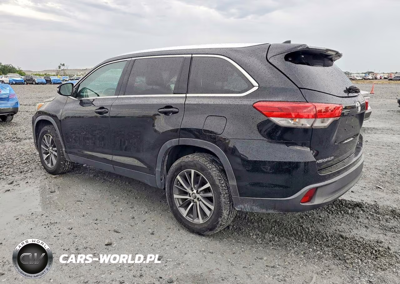 2019 Toyota Highlander Xle VIN:5TDKZRFH8KS573194 - 2