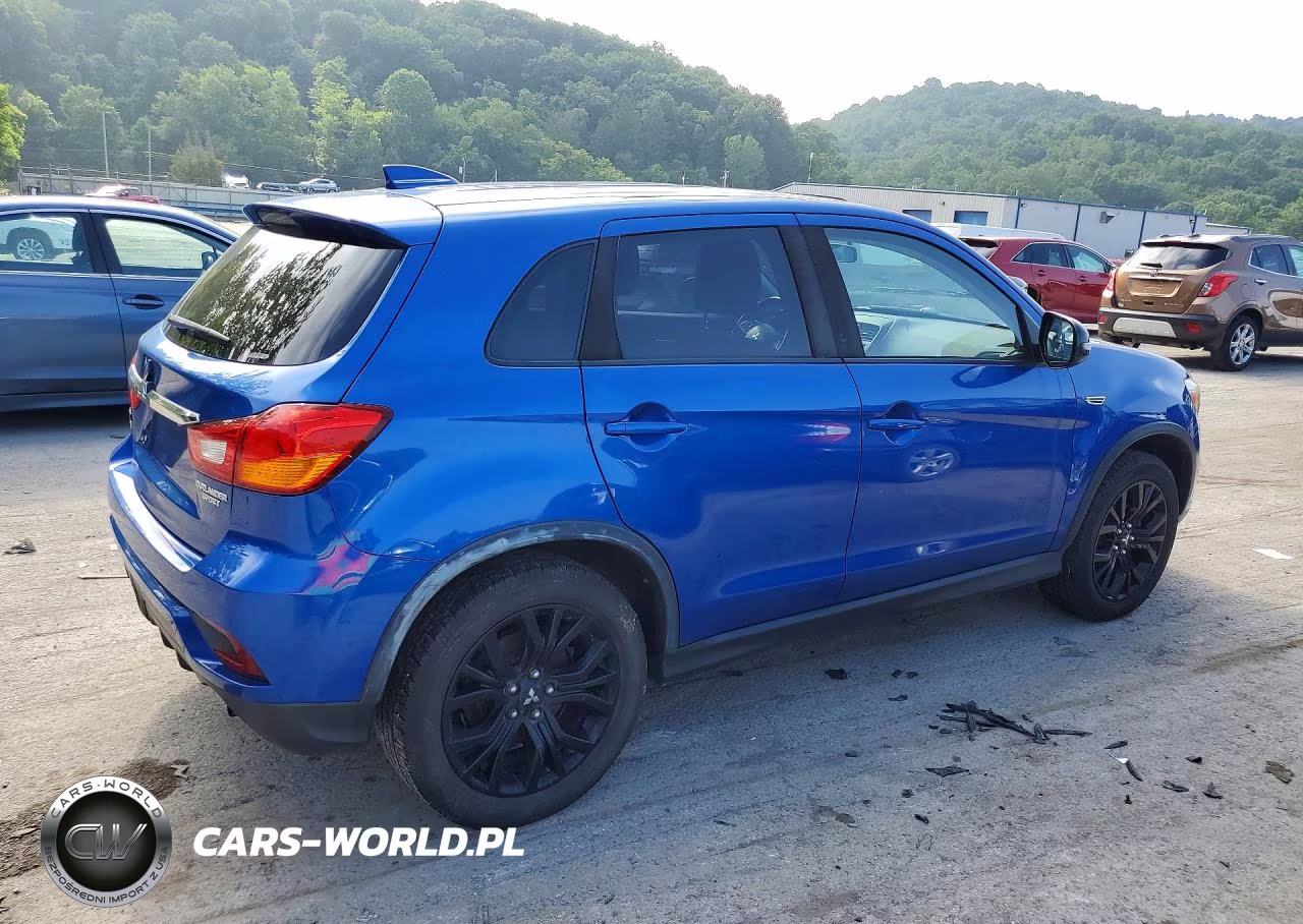2018 Mitsubishi Outlander Sport Es VIN:JA4AR3AU2JZ028970 - 3