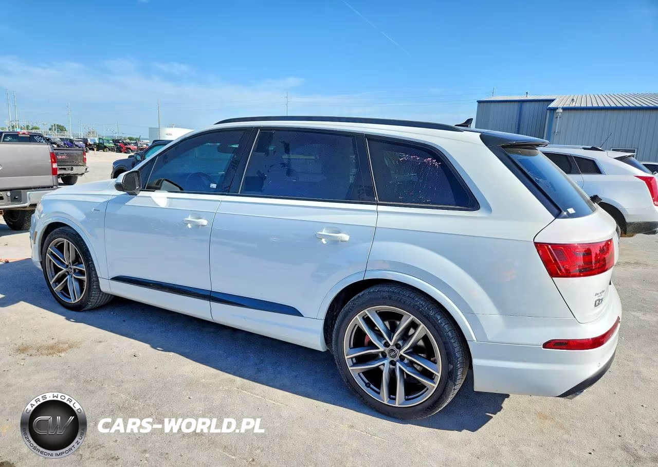 2017 Audi Q7 Prestige VIN:WA1VAAF79HD022980 - 2